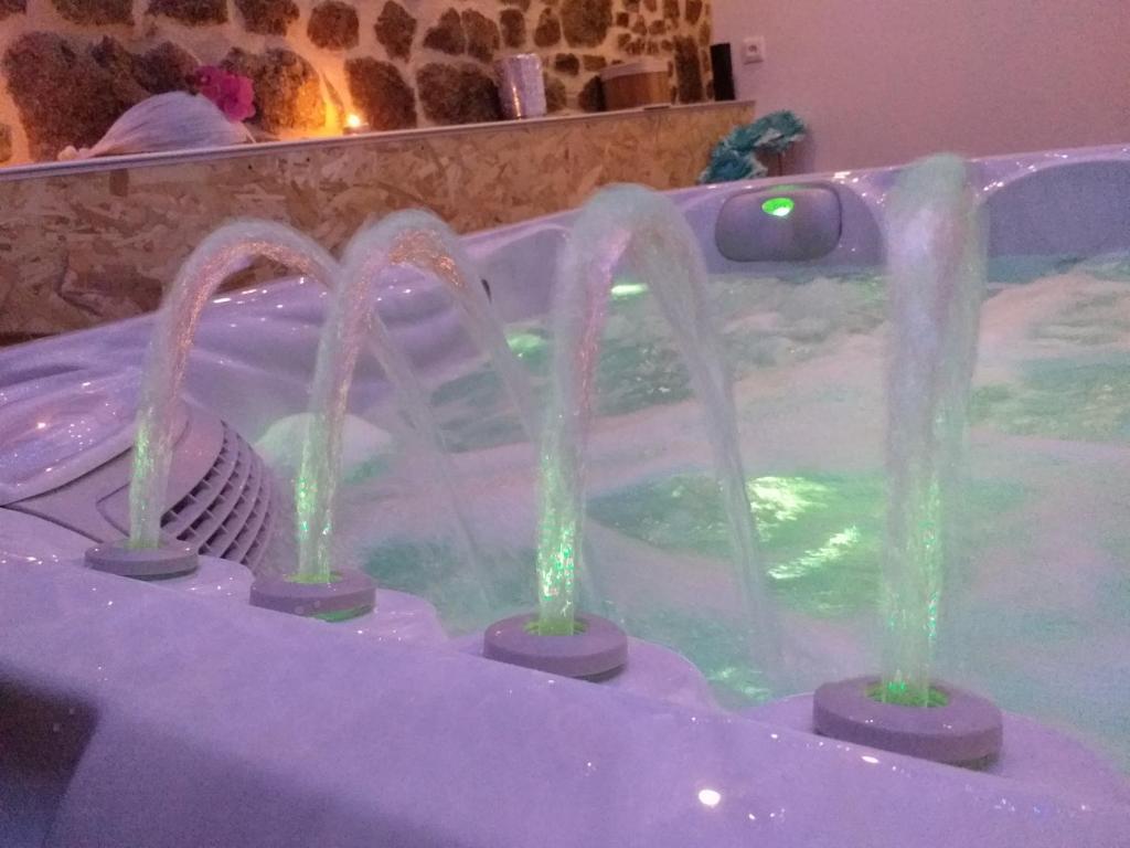 Le Ptit Spa de L'Abbaye Suite love et Spa privé photo 3