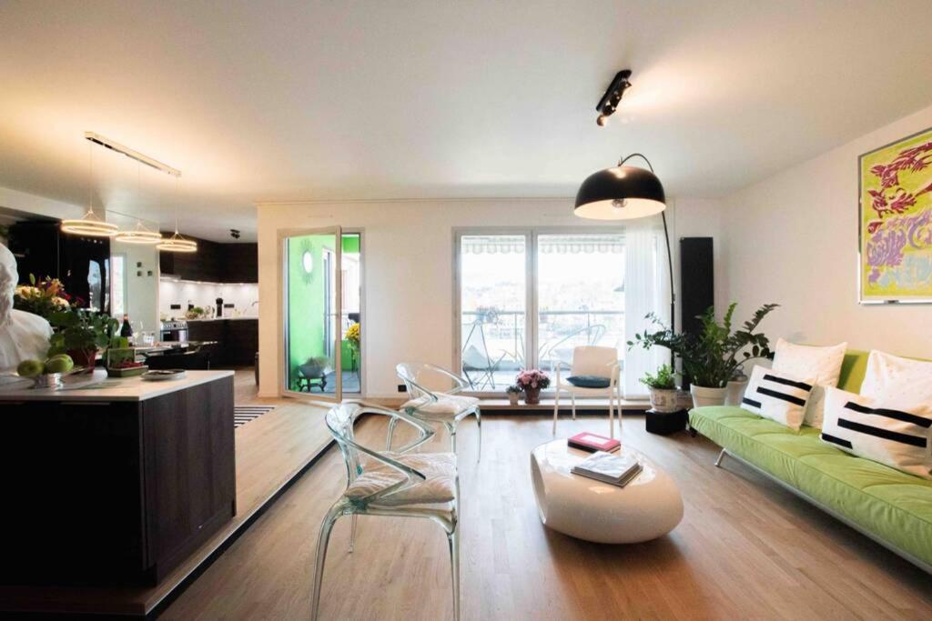 West Side - Full river view - Spacious - de Luxe photo 1