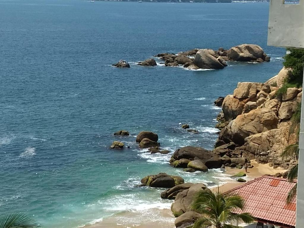 SUITE CON VISTA AL MAR A PIE DE PLAYA photo 4