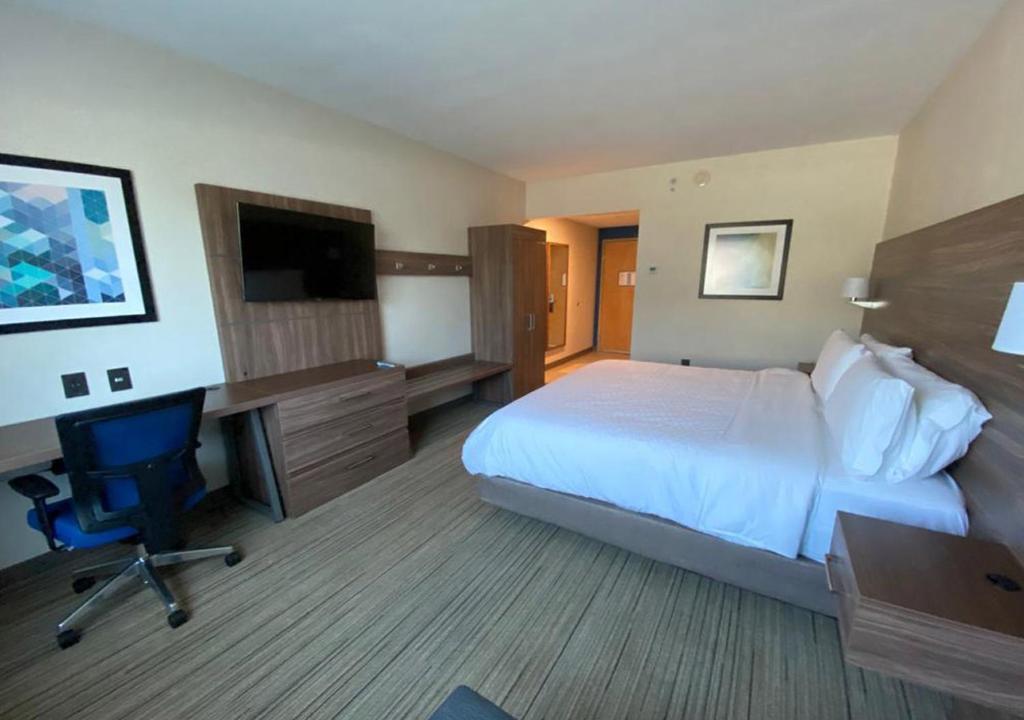 Holiday Inn Express Hotel & Suites CD. Juarez - Las Misiones, an IHG Hotel photo 3