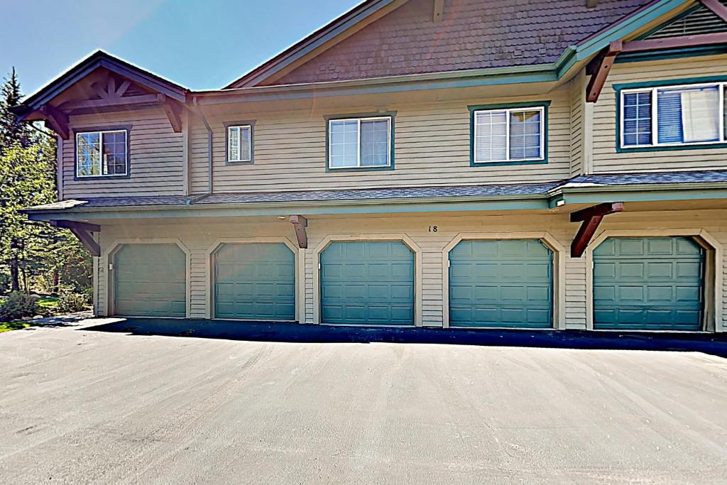 Villas at Walton Creek 1476 photo 3