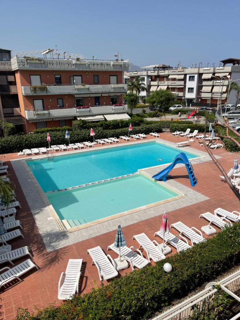 Taormina Mare Piscina Fondachello photo 1
