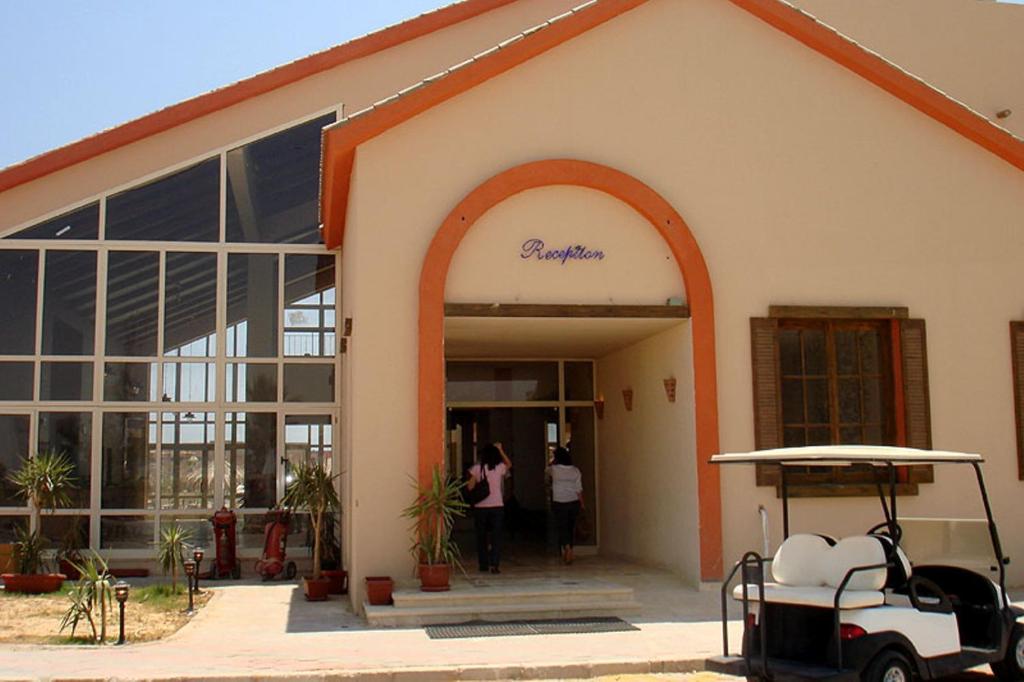 Marina Wadi Degla A Ground Chalet Near to the Beach in Ain Sokhna photo 2