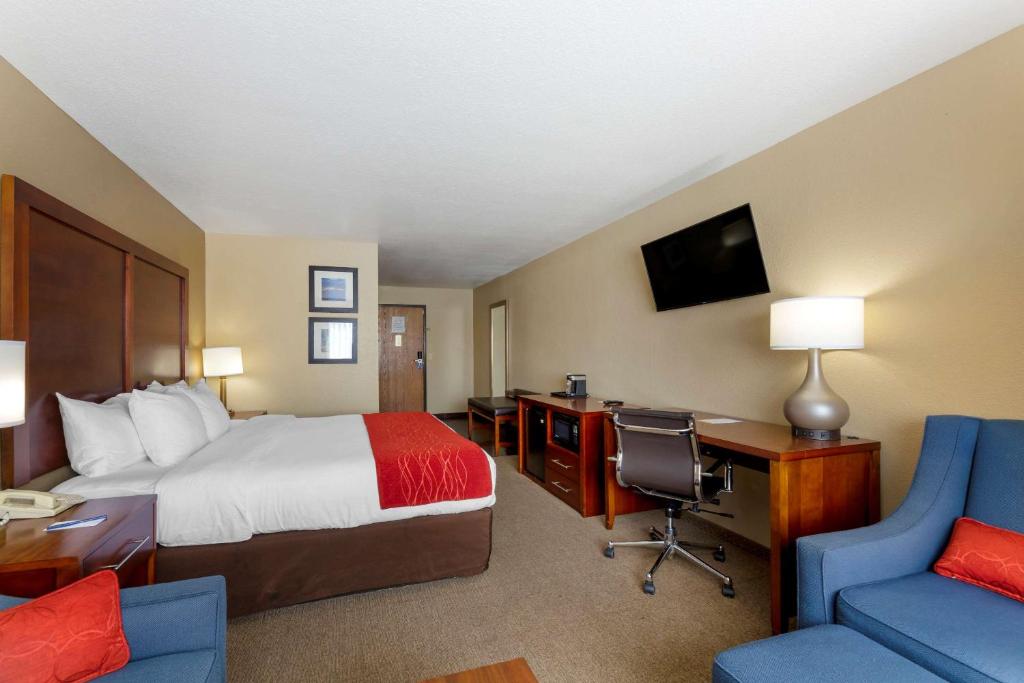 Comfort Inn River's Edge photo 3