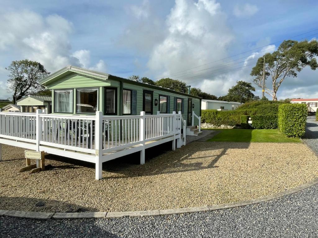 Happy Days Holiday Home Whithorn2 - Tap to explore photos