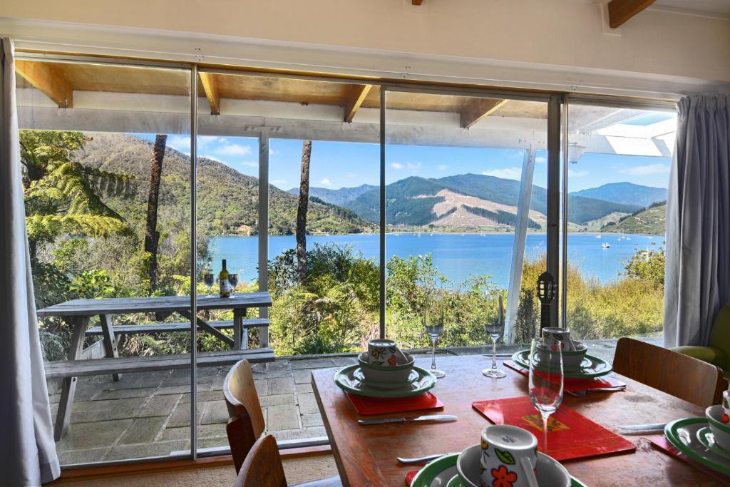 Scenic Serenity - Anakiwa Holiday Home photo 4