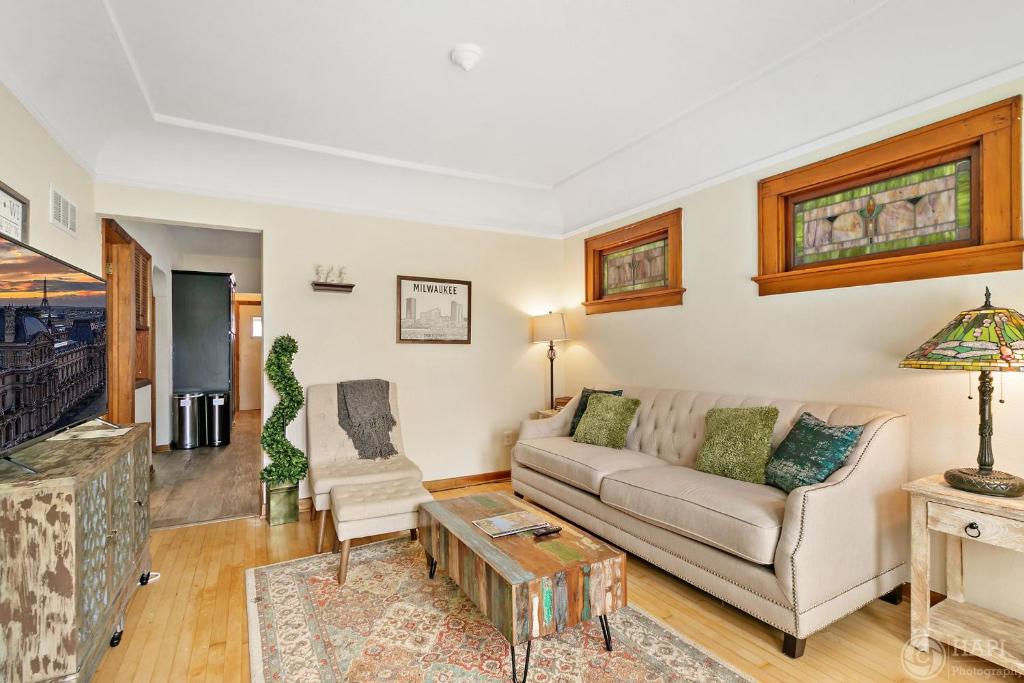 Milwaukee Bungalow image