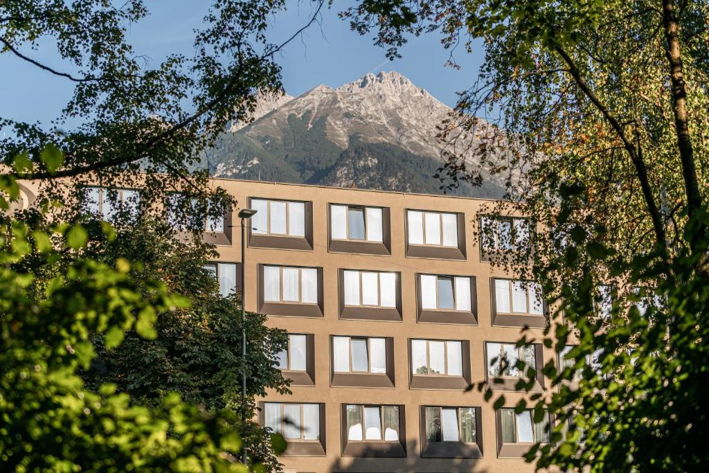 Rufi's Hotel Innsbruck - Tap to explore photos