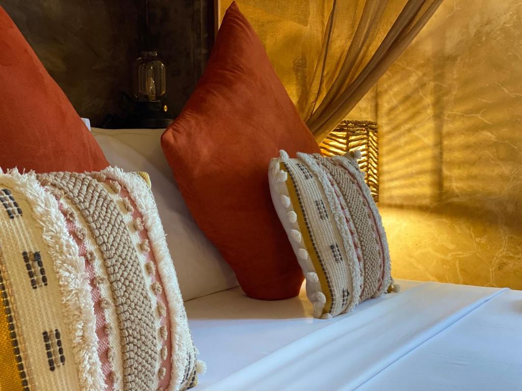 Joya' Beach Suites & Villa - Tap to explore photos
