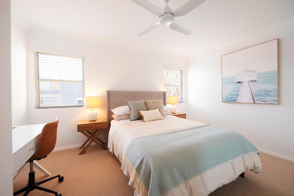 Harbour view huge 2 bedroom entire residence. photo 1