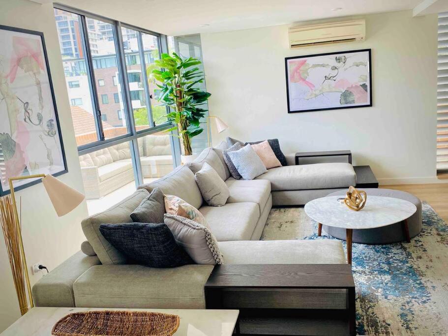 Crows Nest - Executive Penthouse - 3 Bedroom- 5km to City photo 2