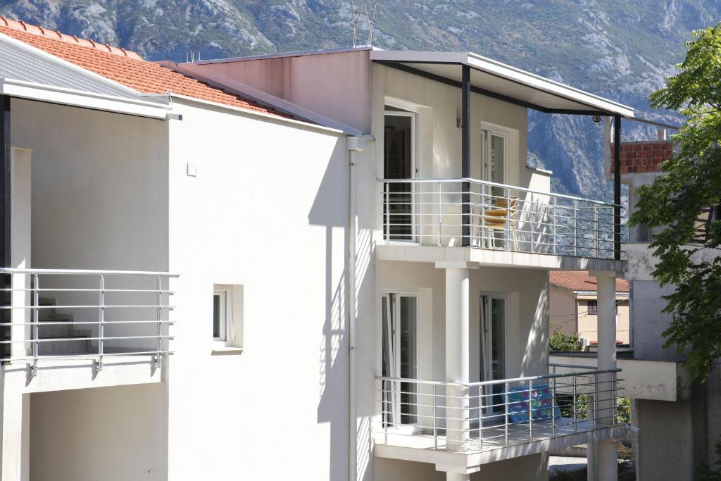 Luxury Seefracht Flat Perzagno 1 photo 3