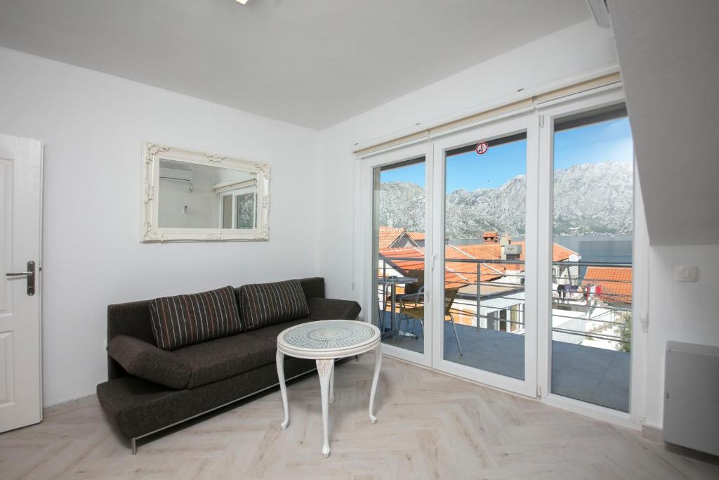 Luxury Seafront flat Perzagno 2 photo 4