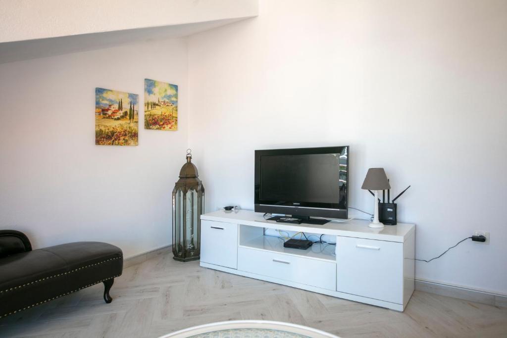 Luxury Seafront flat Perzagno 2 photo 2