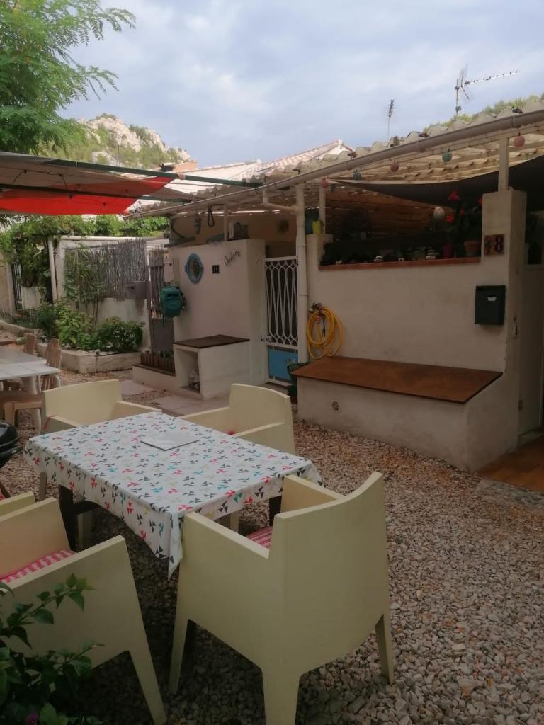 veritable cabanon de calanque photo 4