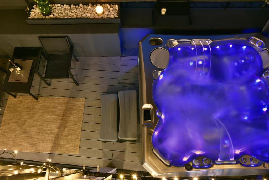 Le LOFT, MoonLOVE, Jacuzzi et sauna privatifs sur terrasse, 120m2 photo 2