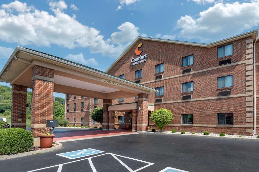 Comfort Inn Lawrenceburg photo 1