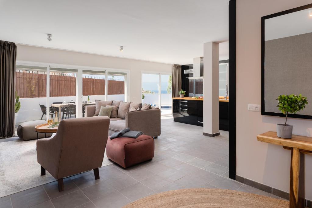 Luxury Villa Callao private heated pool photo 1