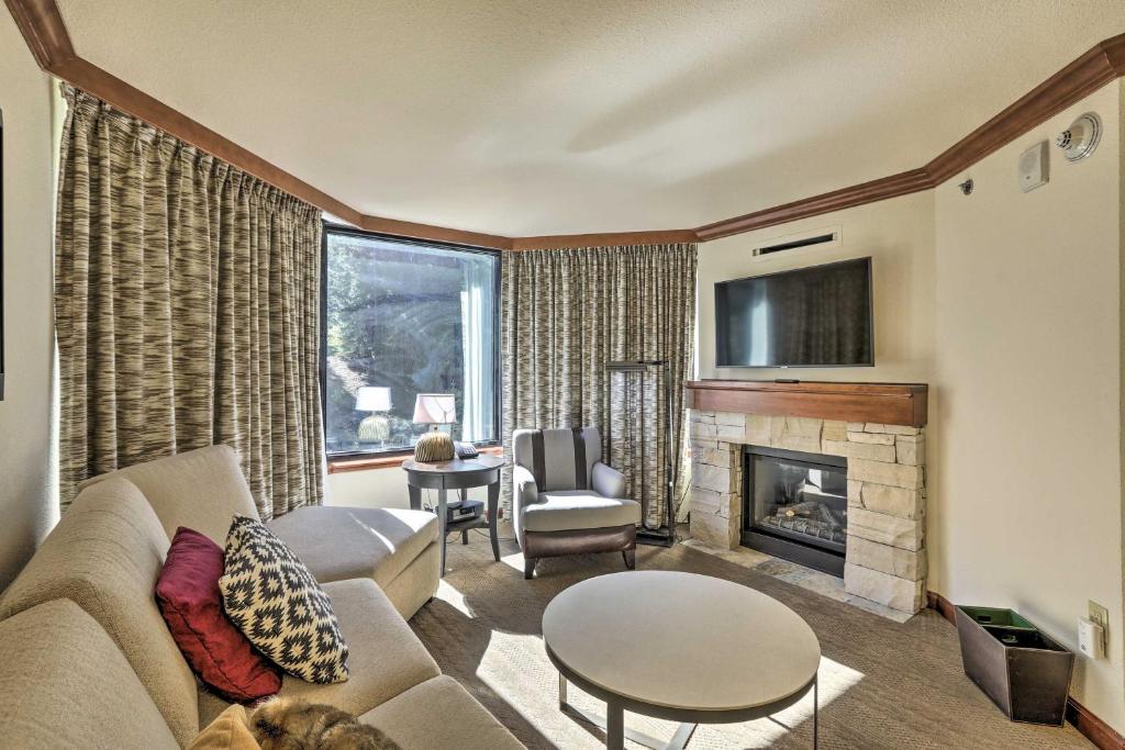 Ski-InandOut Squaw Valley Condo Year-Round Retreat!