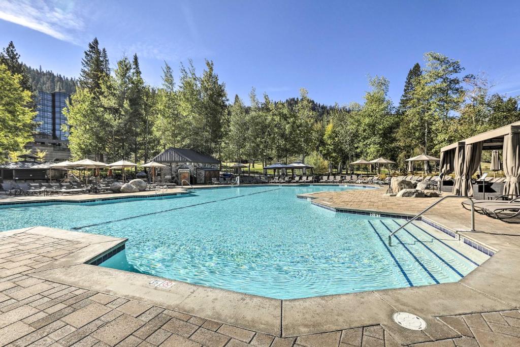 Ski-InandOut Squaw Valley Condo Year-Round Retreat! photo 1