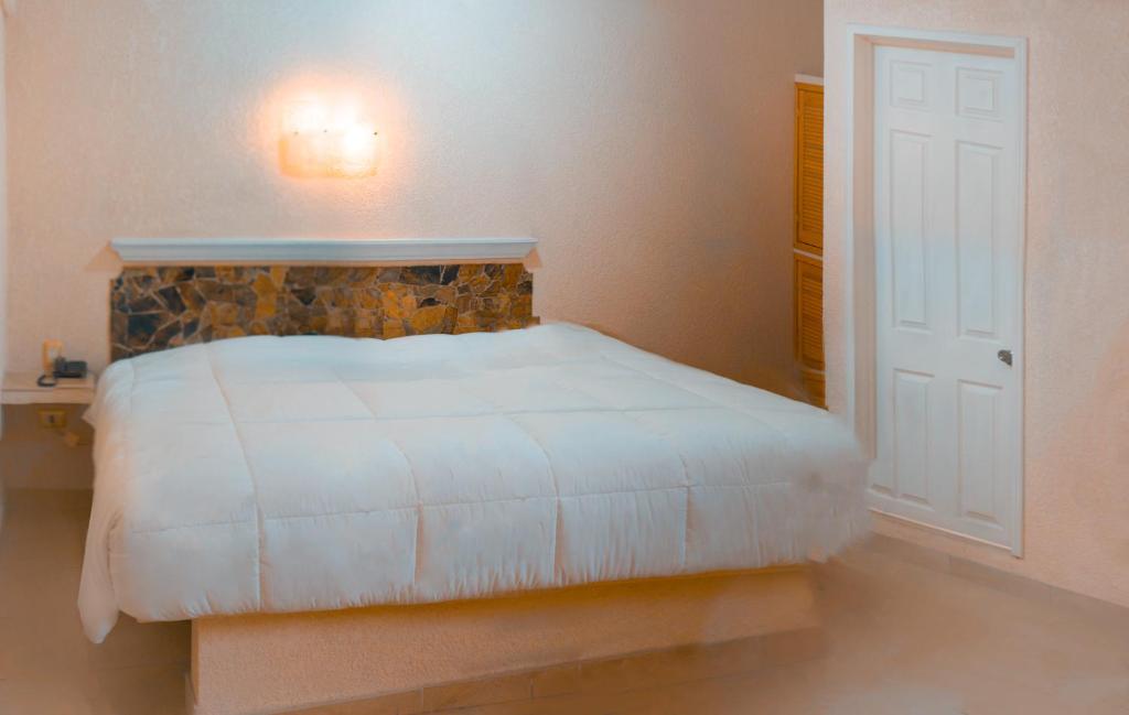 PENINSULA STAYS Executive Hotel photo 1