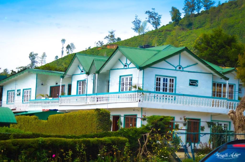 Blue Moon Hotel photo 1