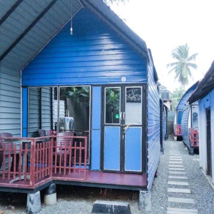 Airport A4 Transit Hub - Eco Chalets photo 2