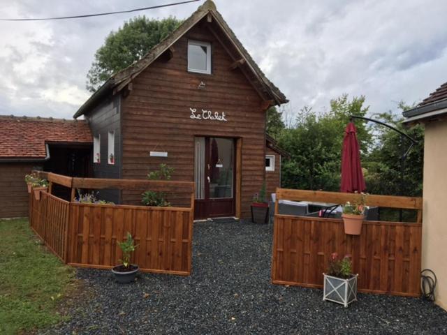 Gite des 2 arbres de la sagesse , agréable chalet avec spa privatif photo 2