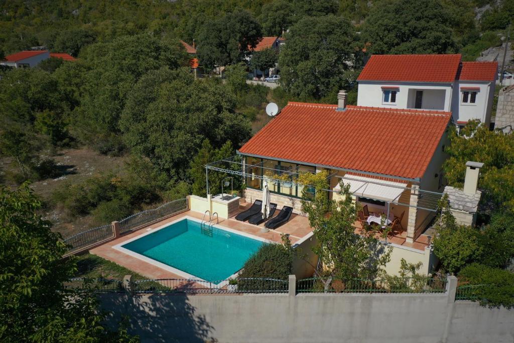 Holiday house Lovre photo 1