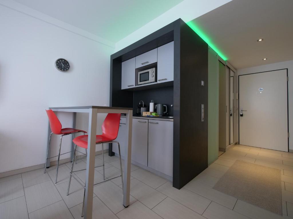 Rooftop Apartment by Rabe - Parkplatz & free Netflix & Balkon photo 1