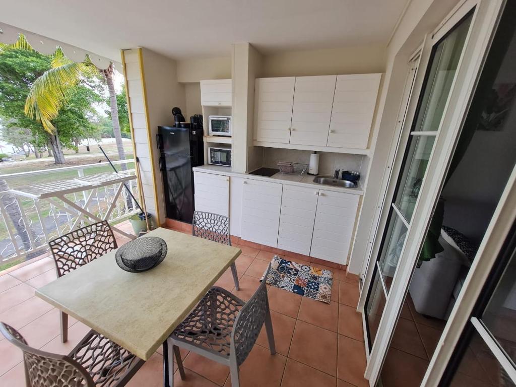 Studio cosy, vue sur mer villages vacances Sainte anne chèques vacances acceptés photo 3