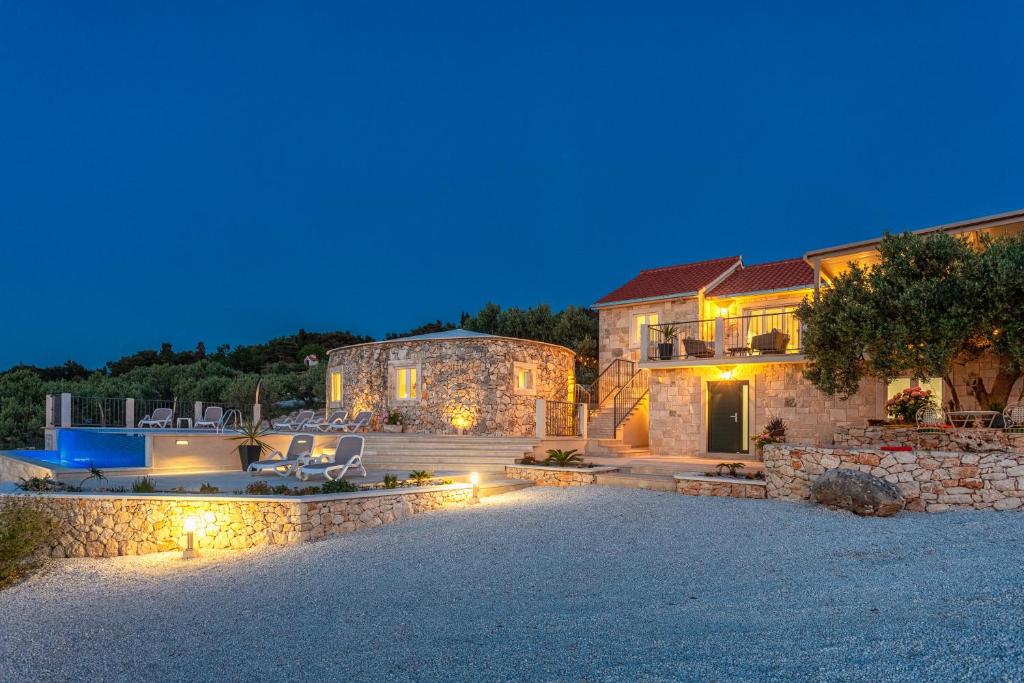 Villa Lukrecija Stonehouse photo 2