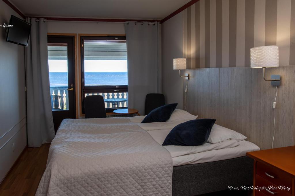 Hotel Lokkilinna Room Type - Standard Twin Room with Sea View
