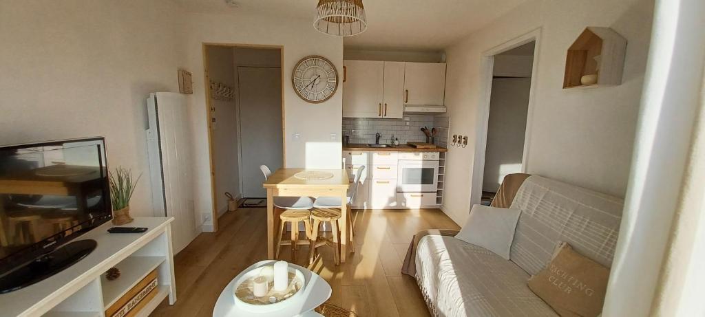 T2 cosy/balcon sud ouest/300m-mer/Villers sur Mer photo 1