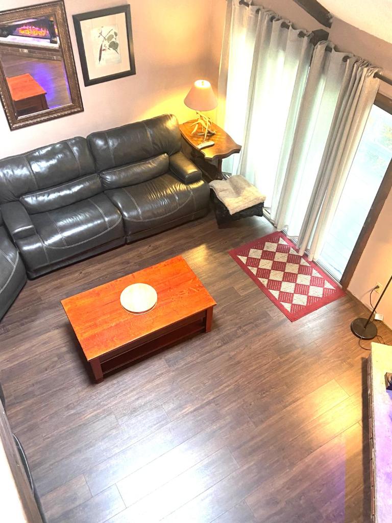 106 Village at Camelback photo 1
