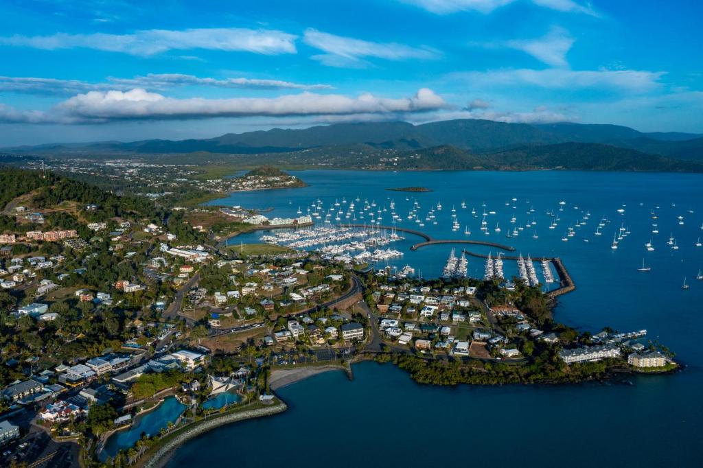 NRMA Airlie Beach Holiday Park photo 1