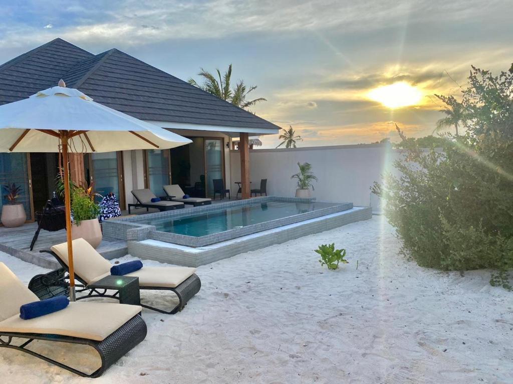 Brennia Kottefaru Maldives photo 2