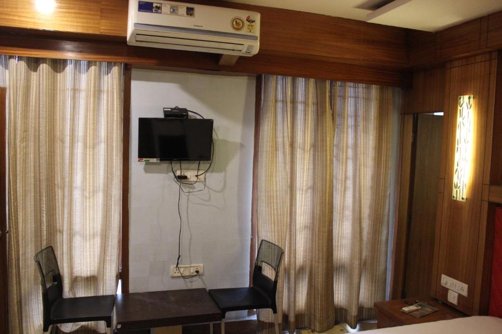 Hotel NK International photo 2