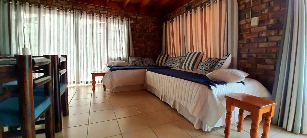 Cozy Cottage +/- 500m from the beach - Tap to explore photos