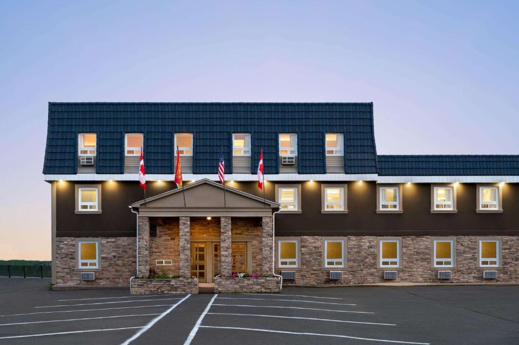 Days Inn by Wyndham Fredericton photo 1