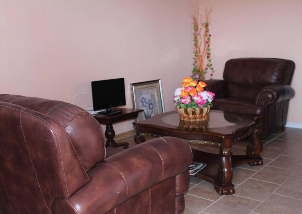 Belle View Apartment Villa- Lilac photo 2