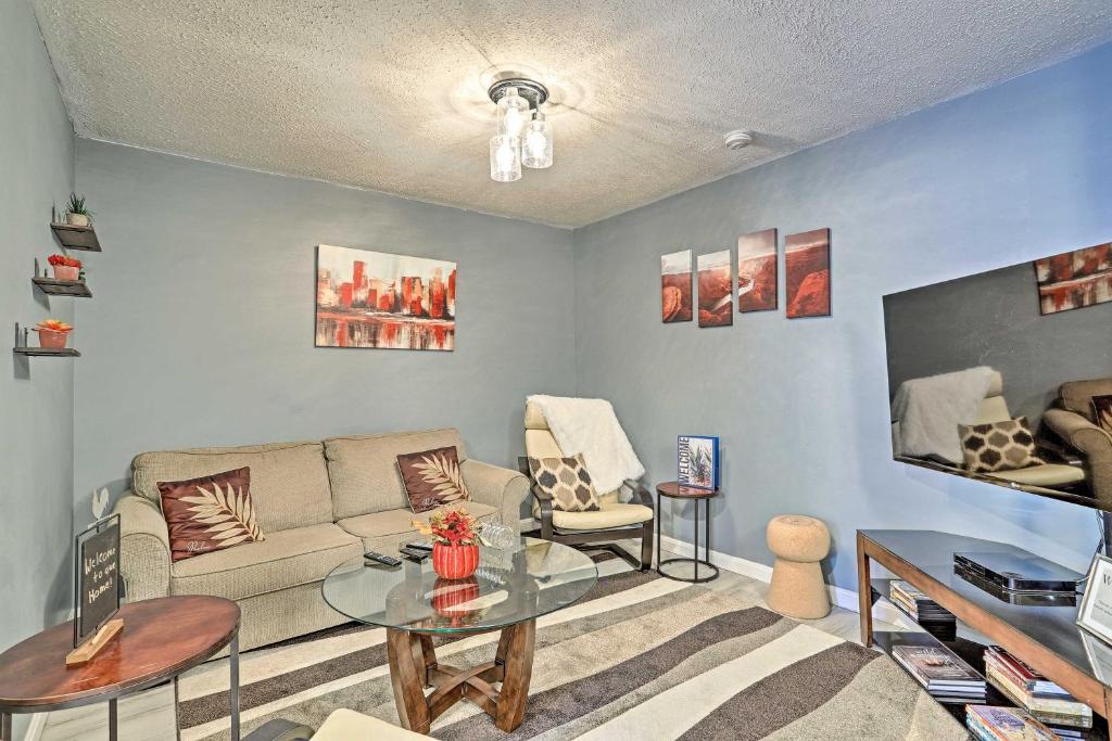 Lower-Level Woodbridge Apt with Patio - 32 Mi to DC! photo 1