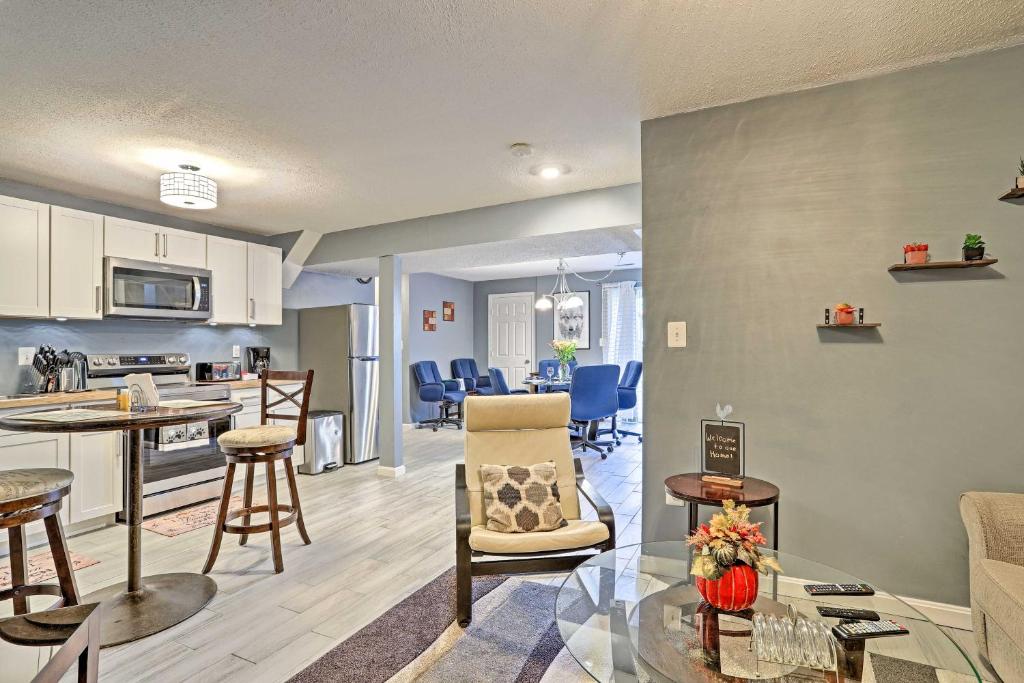Lower-Level Woodbridge Apt with Patio - 32 Mi to DC! photo 4