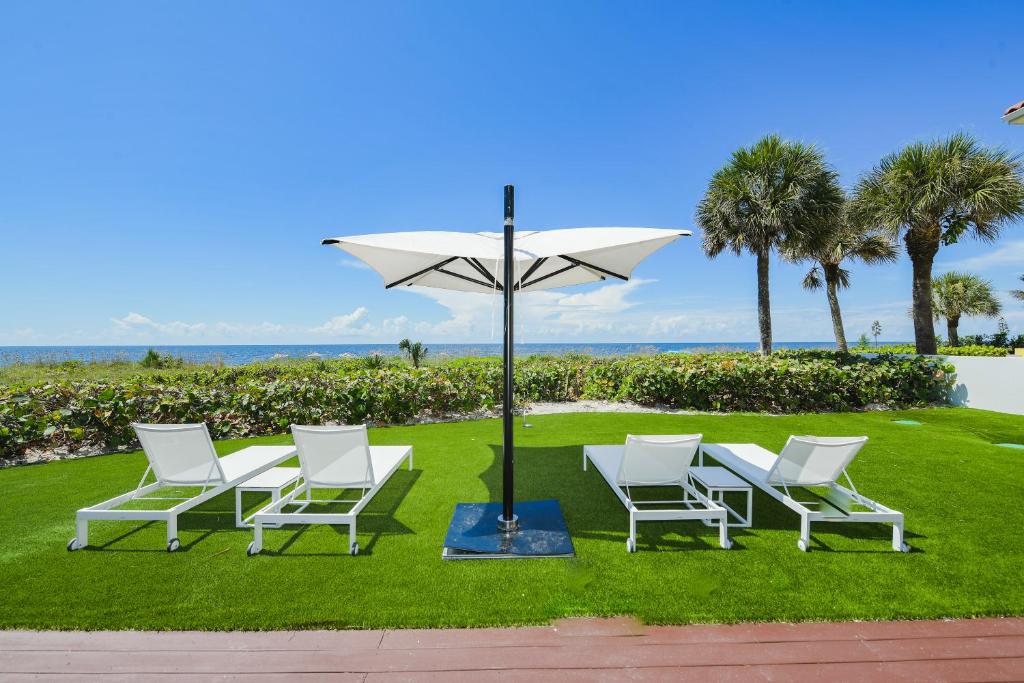 Casey Key Resorts - Beachfront image