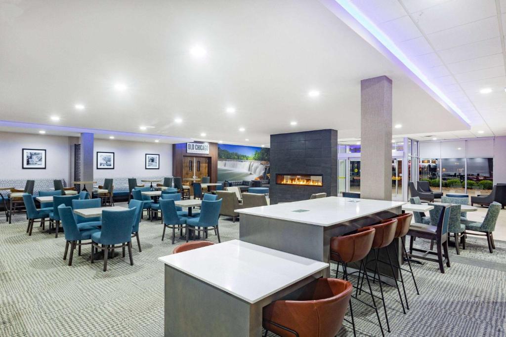 La Quinta by Wyndham Joplin photo 4