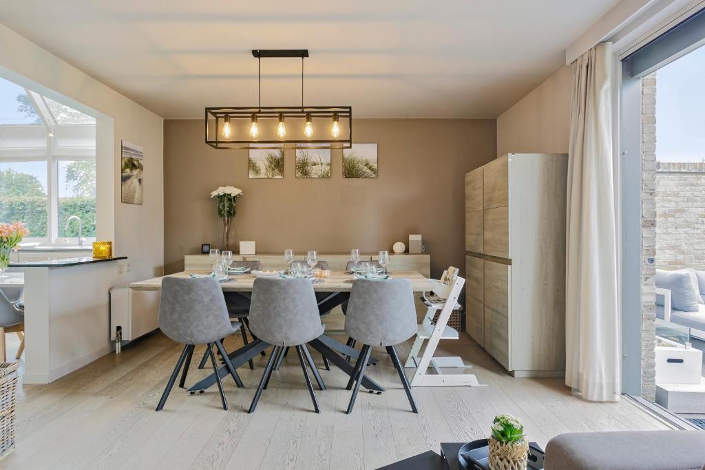 Vakantievilla met luxe en sauna in duinenreservaat photo 4