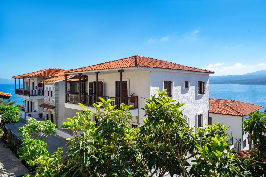 Kritikos Apartments photo 2