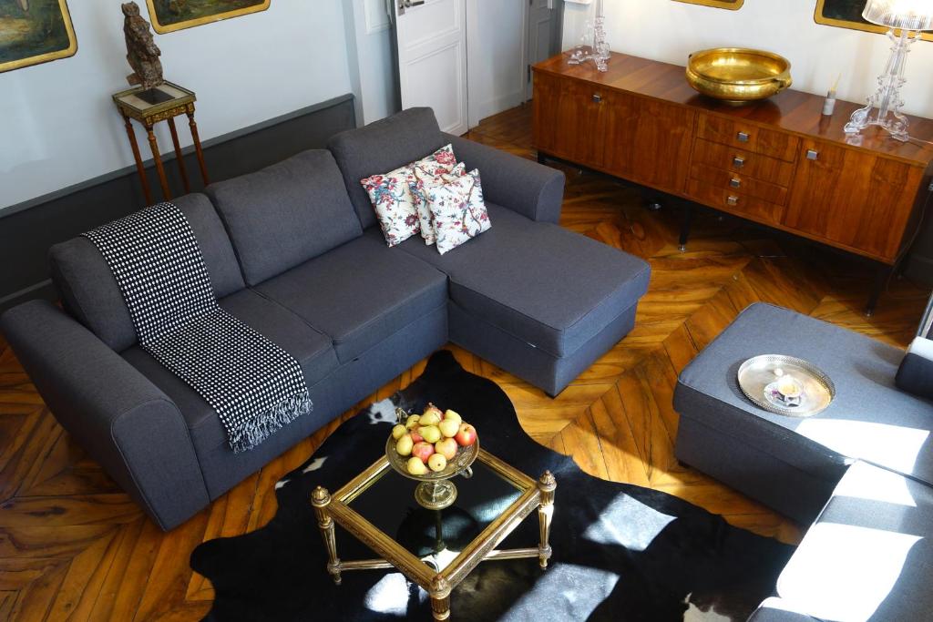 EUGENIE: 1 er ETAGE photo 1