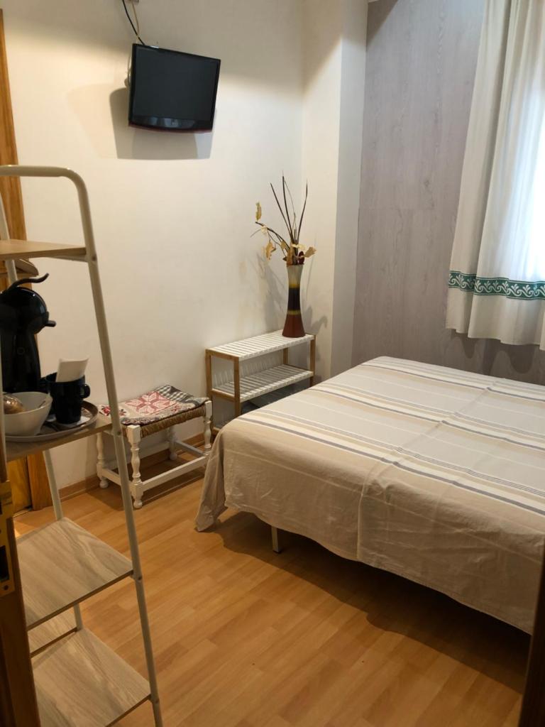 Hostal Escartín photo 3