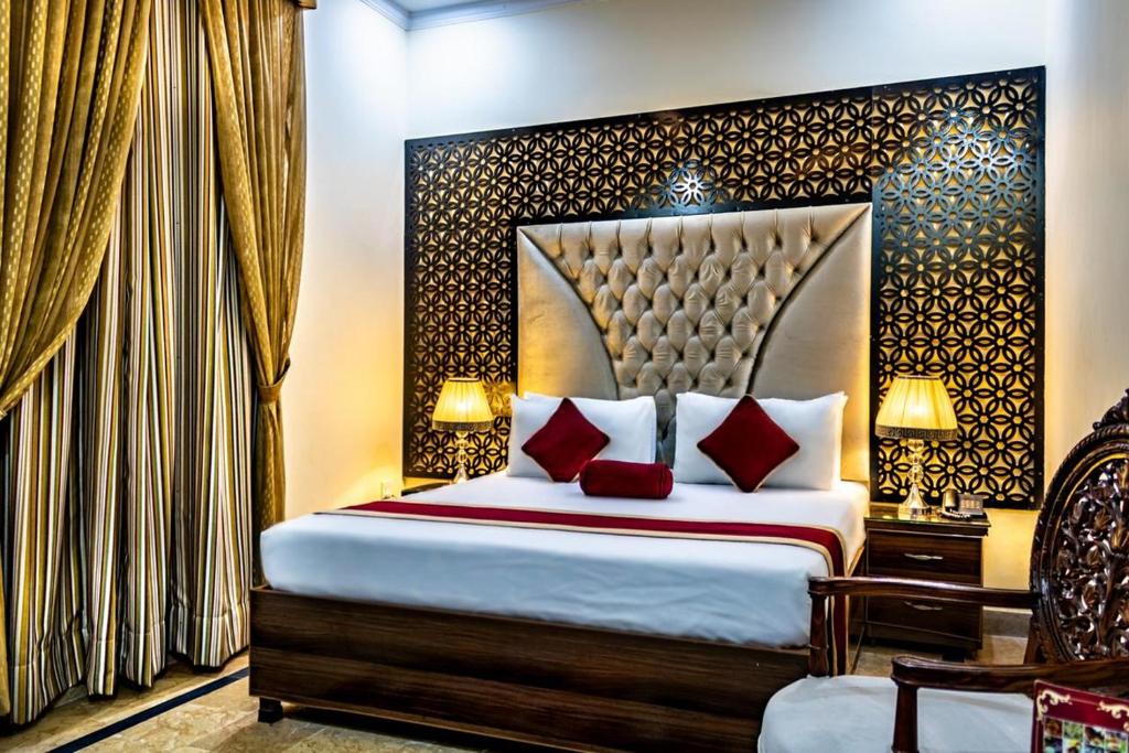Rose Palace Hotel, Gulberg photo 1